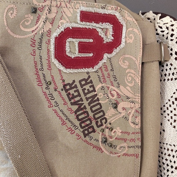 Fossil X OU Sooners Canvas Messenger Bag Tan Crimson OU Patch Adjustable Strap - Picture 3 of 9